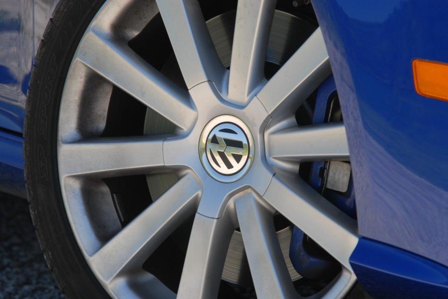  Volkswagen Golf R32 2008 года  (фото 41 из 62)